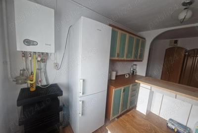 Apartament cu 3 camere decomandat în Soarelui - 10