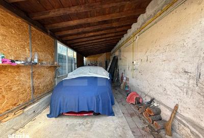 Casă cu 3 camere cu Teren 2800 Mp în Central - 1
