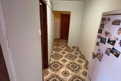 Apartament cu 3 camere semidecomandat în Central - 2