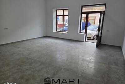 Spațiu comercial, de 83 mp, în Central - 8