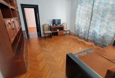 Apartament cu 3 camere semidecomandat, mobilat în Central - 7