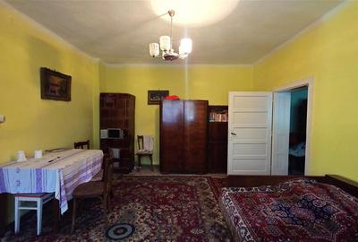 Teren generos si casa din caramida in satul istoric Tebea - 10