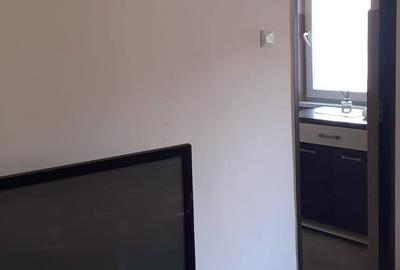 Garsonieră decomandată în Central - 2