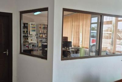 Spațiu comercial, de 1,070 mp, în Central - 12