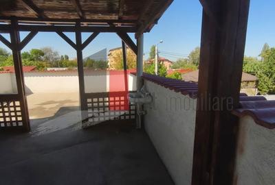 Casă cu 4 camere cu Canalizare în Giulești - 5