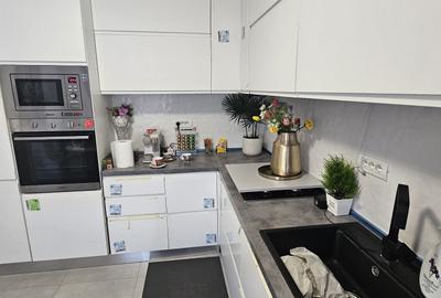 Vila P+1+M / Totul nou ,ne locuita - 5