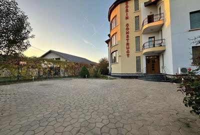 Casa Impresionanta De Vanzare 664Mp Utili Chiaja Rosu Demisol-P+2 - 2