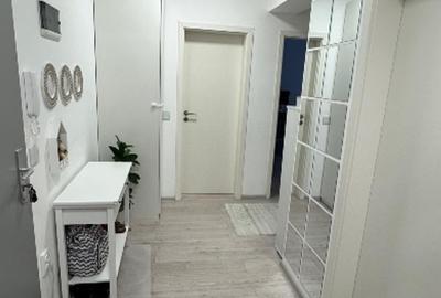 Apartament cu 2 camere decomandat, mobilat în Tractorul - 6
