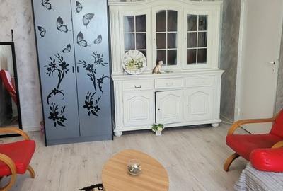 Apartament cu 2 camere semidecomandat în Florilor - 1