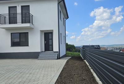 Casă cu 4 camere în Ipotești - 2