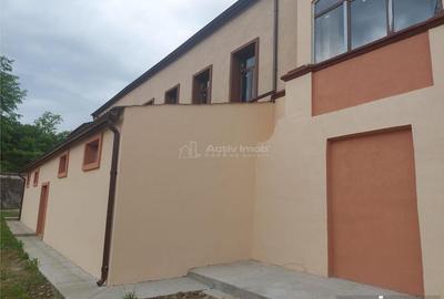 Casă cu Teren 1971 Mp în Central - 11