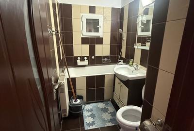Apartament cu 2 camere semidecomandat în Micro 4 - 7