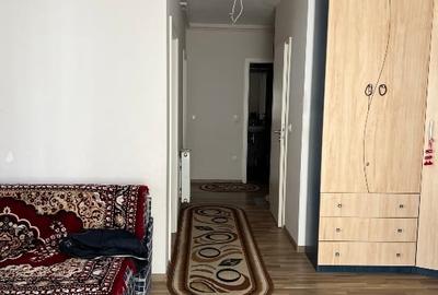 Apartament cu 2 camere decomandat, mobilat în Tractorul - 6