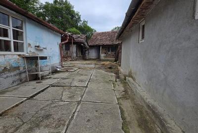 Casă cu Teren 250 Mp în Central - 9