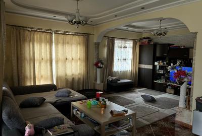 Casă individuală cu 7 camere cu Canalizare în Central - 8