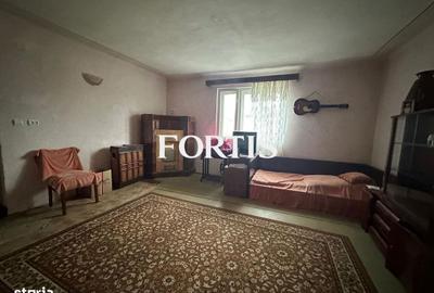 Casă cu 3 camere cu Teren 332 Mp în Central - 1