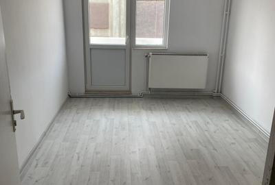 Apartament 3 camere decomandat, Frumoasa, 80mp ! Etaj 3/4 ! - 2