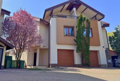 Casă cu 4 camere în Central - 1