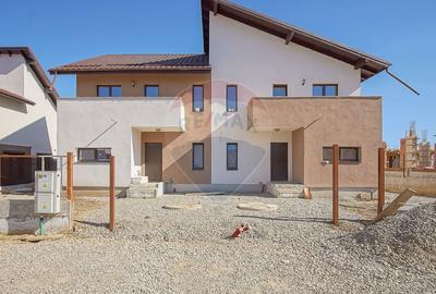 Casă cu 4 camere cu Teren 250 Mp în Sud-Est - 37