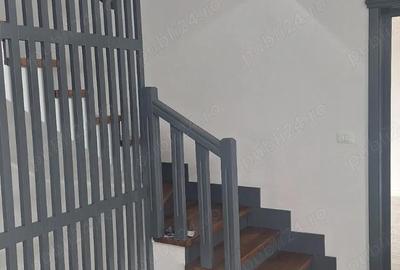 Casă cu 5 camere în Roman