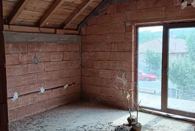 Casă cu 4 camere în Central - 5