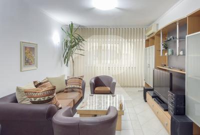 Vanzare apartament 3 camere – Ultracentral, Bloc Scala, Bd. Magheru - 1