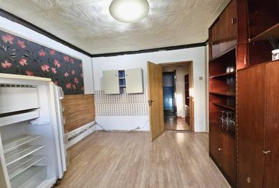 Vând garsonieră Navodari preț 19mii euro - 1