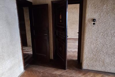 Apartament cu 3 camere semidecomandat în Centrul Istoric - 4