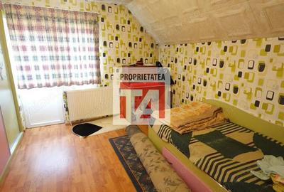 Casă cu Teren 18 Mp în Cătălina - 4