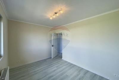 Casă cu 4 camere cu Canalizare în Exterior Vest - 14