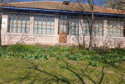 Casă cu 5 camere în Năvodari - 1