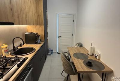 Garsonieră decomandată în Central - 7