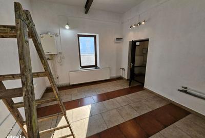 Spațiu comercial, de 55 mp, în Central - 5