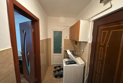 Garsoniera- Tractorul langa Coresi Mall - 7