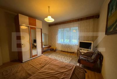 Casă cu 6 camere cu Teren 1858 Mp în Central - 2