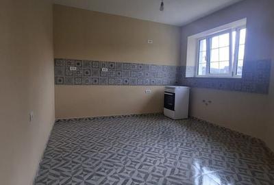 Casă cu 4 camere cu Teren 175 Mp în Central