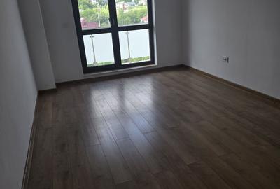 Apartament cu 2 camere semidecomandat în Bucium