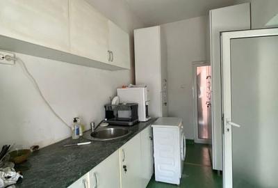 Spațiu comercial, de 165 mp, în Central - 10