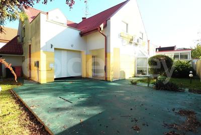 Vilă mobilata cu 6 camere | piscina interioara incalzita | British School - 27