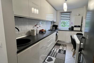 Apartament cu 3 camere decomandat în Central - 1