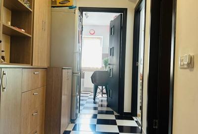 Apartament cu 2 camere, decomandat, zona Porii - 4