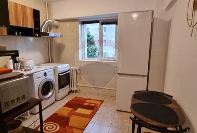 Apartament cu 1 camere decomandat, mobilat în 13 Septembrie - 3