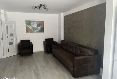 Apartament cu 3 camere semidecomandat în Rediu