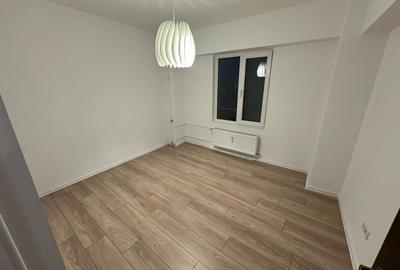 Apartament cu 3 camere decomandat în Calea Călărașilor - 16