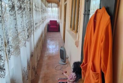 Casă cu 5 camere cu Teren 700 Mp în Peretu - 7