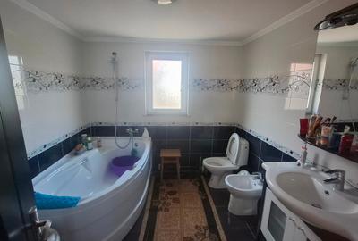 Casă de vânzare - 6