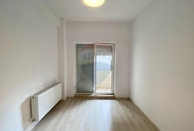 De inchiriat apartament, central, cu destinatie birou - 2