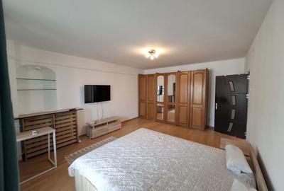 Garsonieră decomandată, mobilată în Alba Iulia