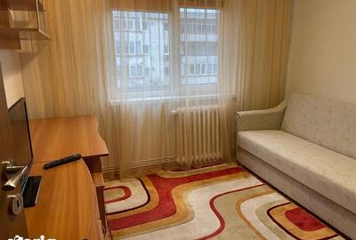 Apartament cu 3 camere decomandat, mobilat în Central - 2