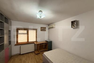 Apartament cu 4 camere decomandat în Rovine - 12